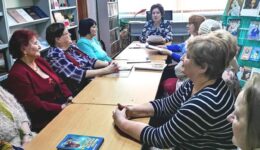 Весна поёт гимн женщине